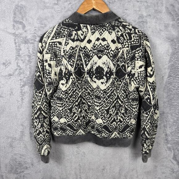 Free People Women’s Love Story Quilted Boho Bomber Jacket Size XS Vintage Zip Up - Picture 5 of 8